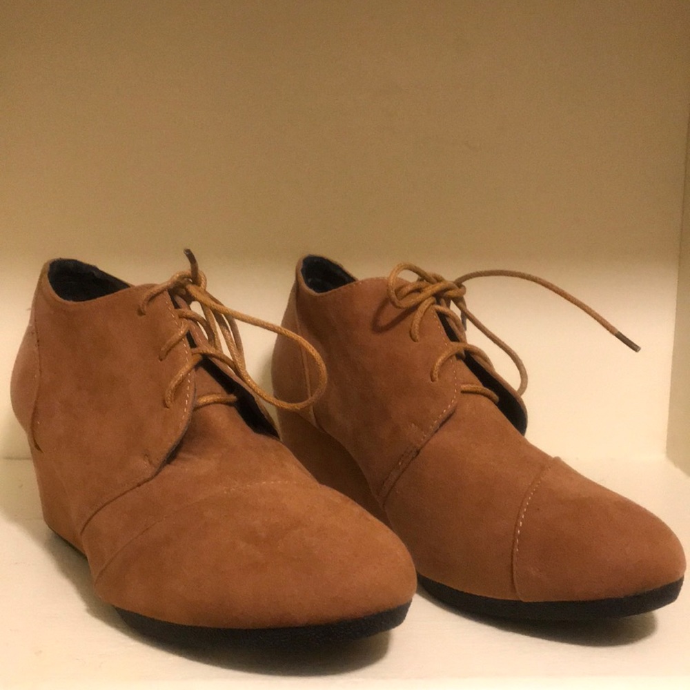 Cognac Wedges